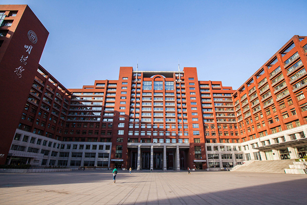 中國人民大學(xué)新聞與社會(huì )發(fā)展研究中心