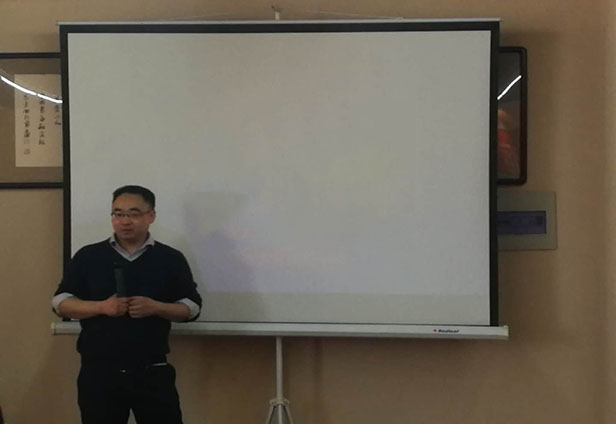 上?！杜炫取沸侣効蛻?hù)端時(shí)事新聞中心副總監兼政治新聞主編陳良飛老師現場(chǎng)講課視頻